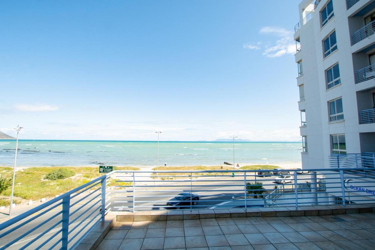 Ocean Breeze Hotel Strand Exteriör bild