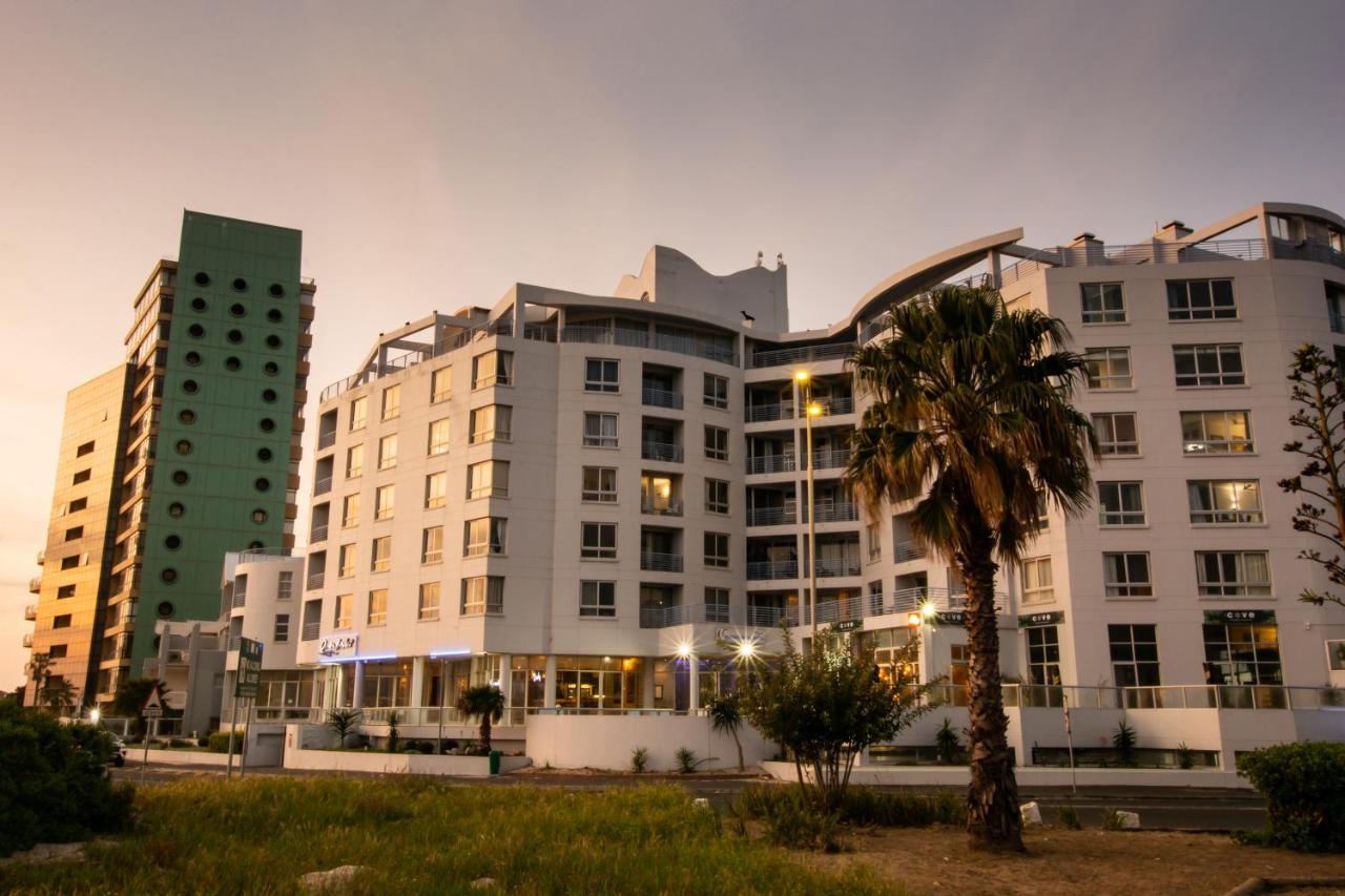 Ocean Breeze Hotel Strand Exteriör bild