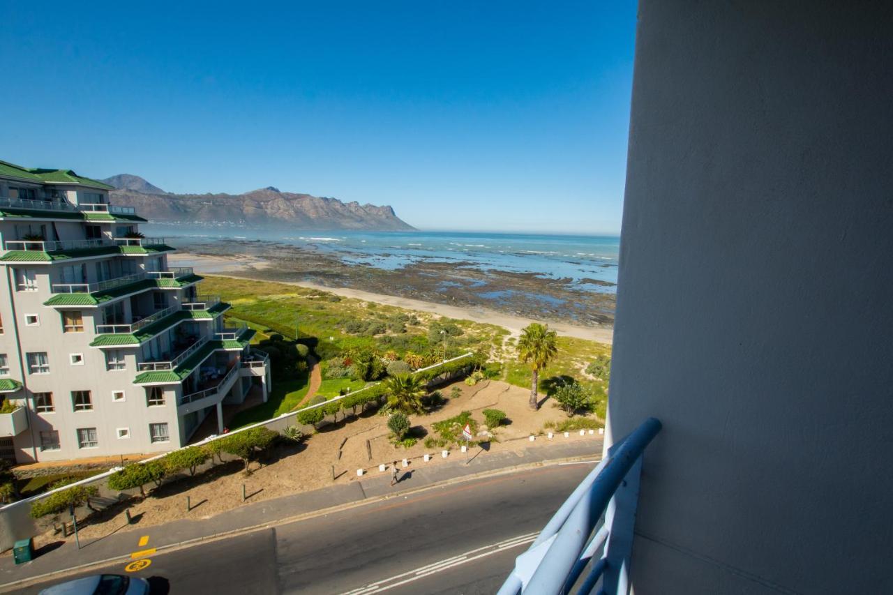 Ocean Breeze Hotel Strand Exteriör bild